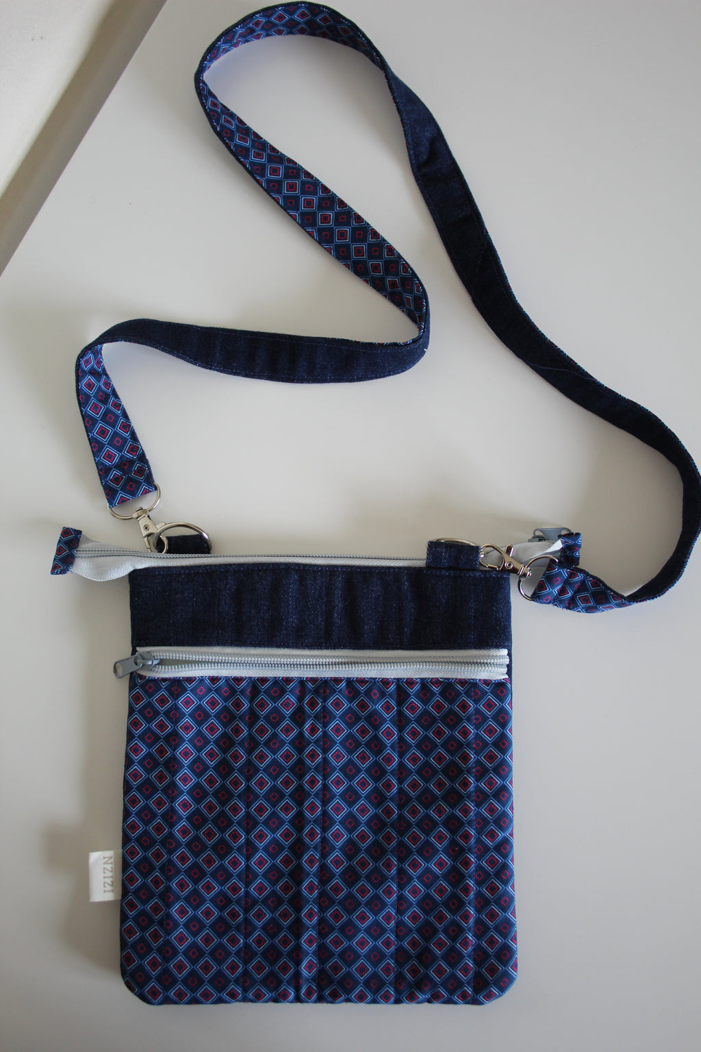 Hombekombe Crossbody Bag
