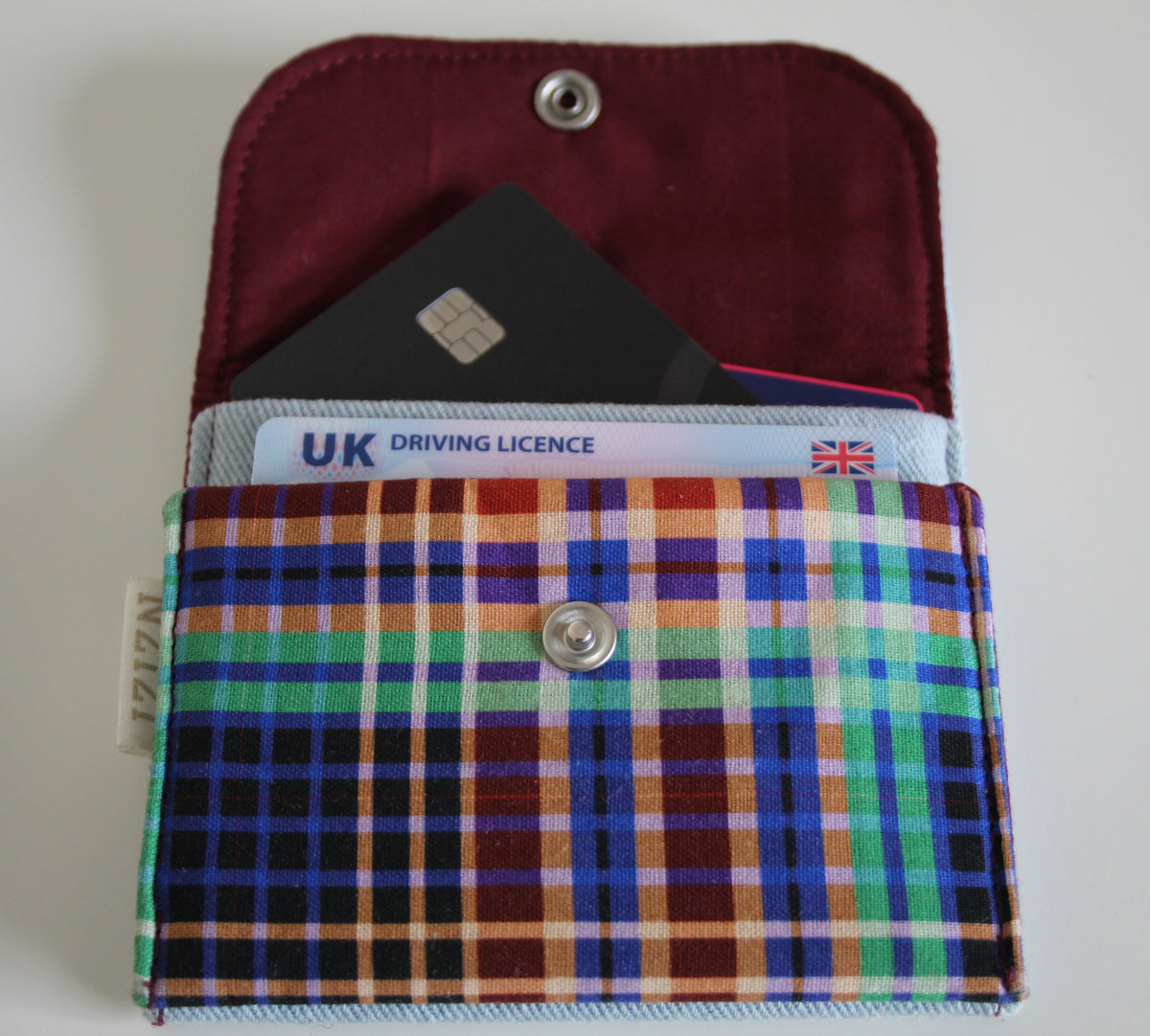 Ivhu 2-Pocket Card Holder